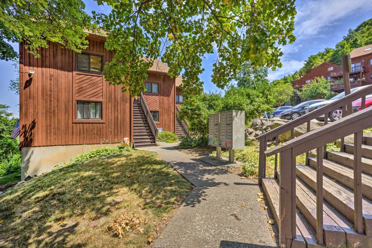 Vernon Township Condo With Balcony Near Ski Lifts! Exterior foto